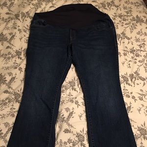 Old Navy Maternity Bootcut Jeans Short